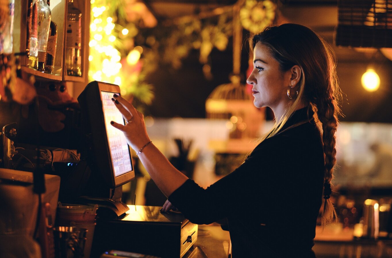 waitress at pos screen